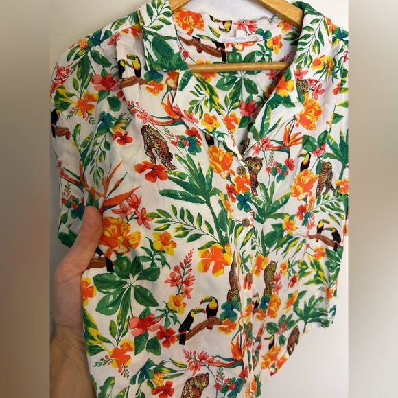 Jane + Delancey Novelty Print Button Down Blouse Floral Leopard Size M - Picture 2 of 12